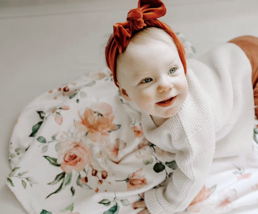 HONEY LEMONADE - Couverture Minky pour bébé - Peach Floral